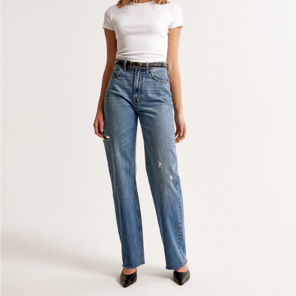 NWT Abercombie High Rise Loose Jeans with Side Slash